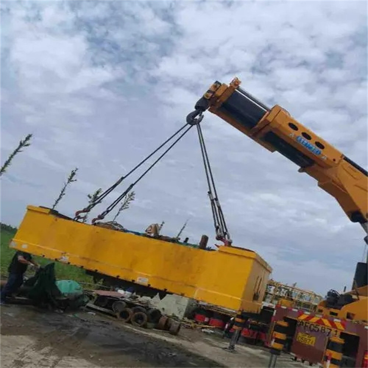 黄山随车吊吊集装箱怎么吊