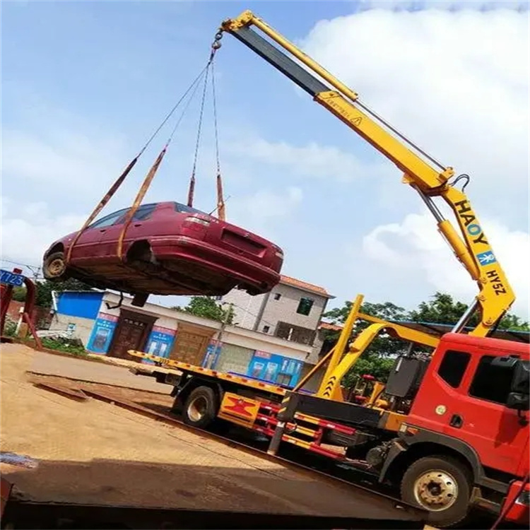 黄山吊车吊汽车的正确方法